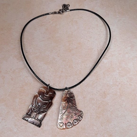 Tahitian Abalone Necklace - Picture 1 of 6